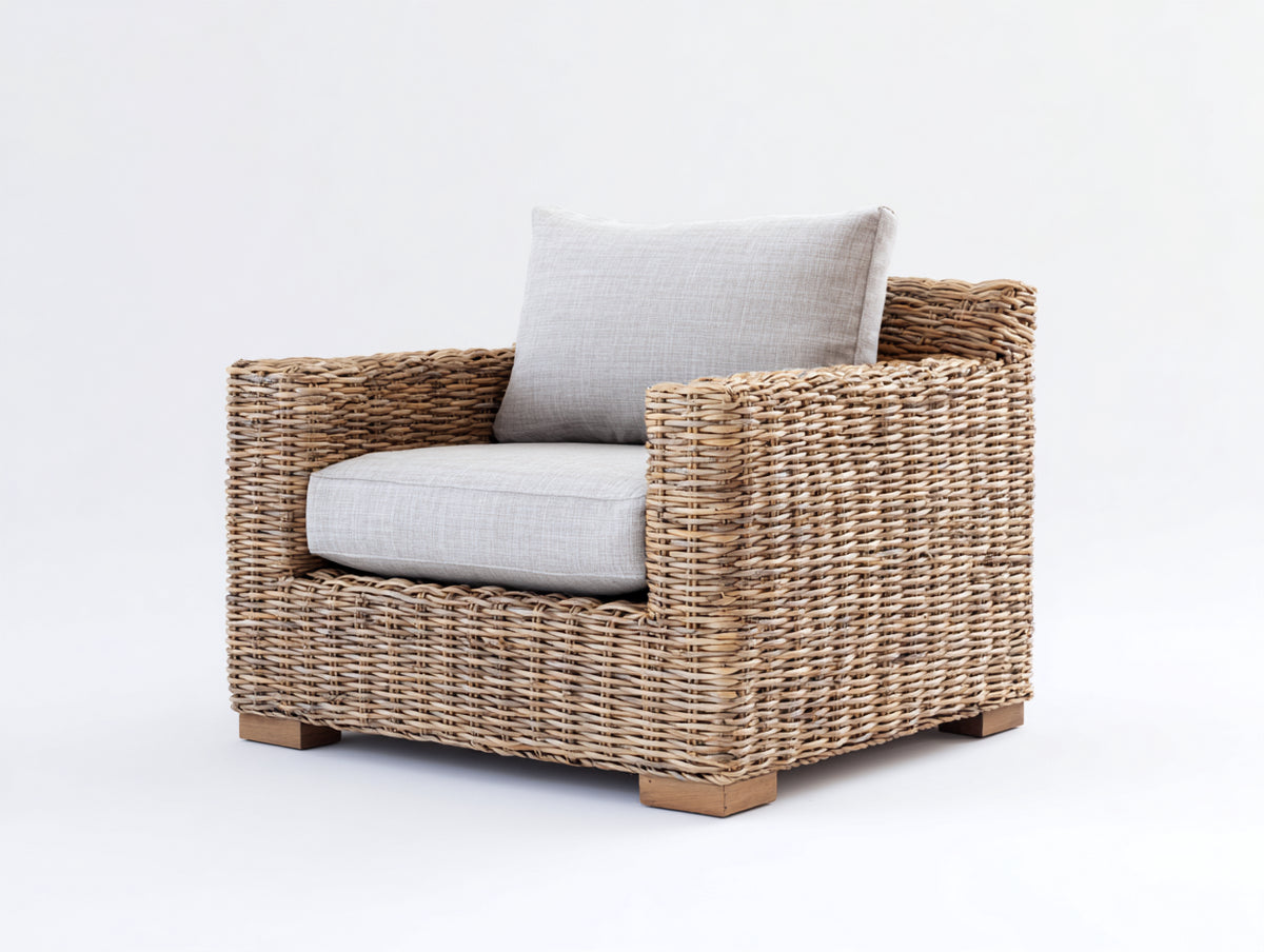 Sillón de ratán 102x92x82 cm - Ratán natural-Gris claro - Diseño moderno con reposabrazos rectos